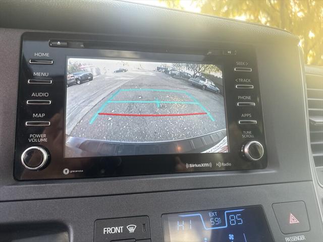 2018 Toyota Sienna XLE 8-Pass 3.5L 4dr