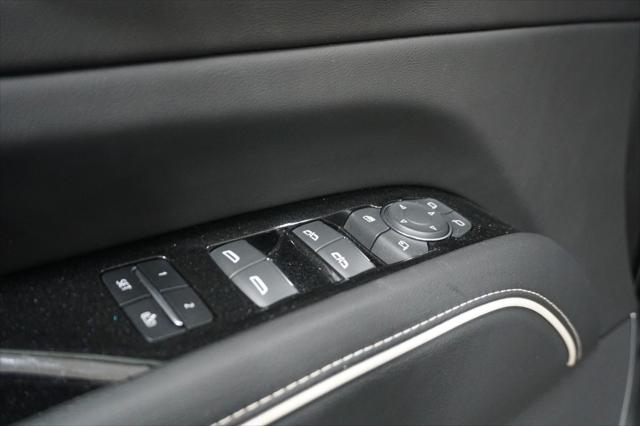 2023 Cadillac Escalade 2WD Premium Luxury
