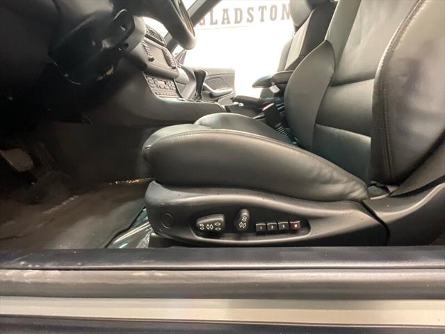 2005 BMW M3 Convertible / 3.2L 6Cyl / 6-SPEED MANUAL/69K MILES