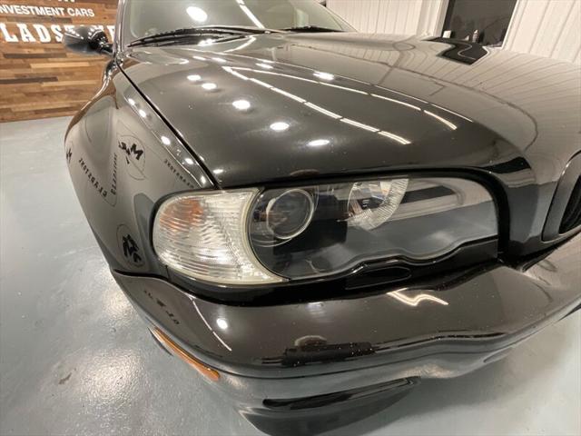 2005 BMW M3 Convertible / 3.2L 6Cyl / 6-SPEED MANUAL/69K MILES