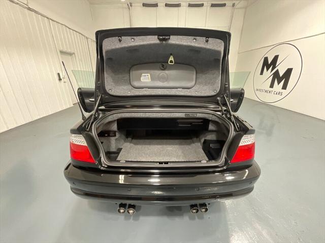 2005 BMW M3 Convertible / 3.2L 6Cyl / 6-SPEED MANUAL/69K MILES