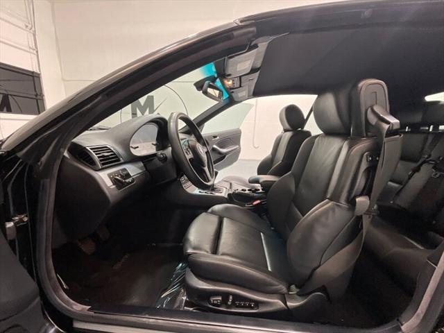 2005 BMW M3 Convertible / 3.2L 6Cyl / 6-SPEED MANUAL/69K MILES