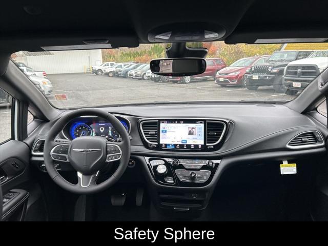 2026 Chrysler Pacifica Select AWD
