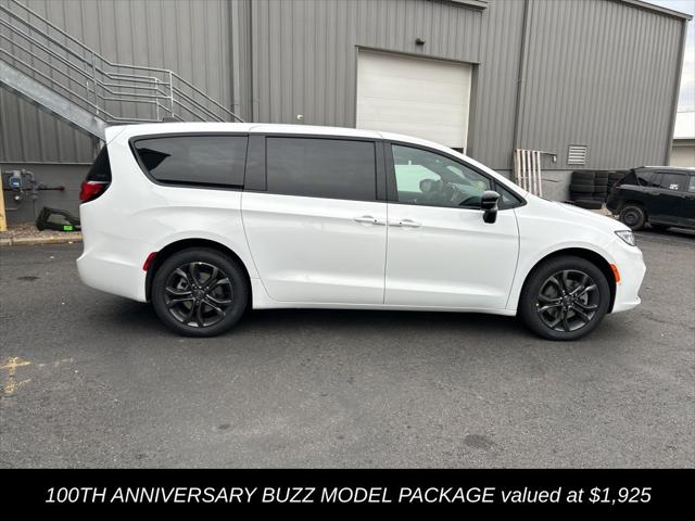 2026 Chrysler Pacifica Select AWD