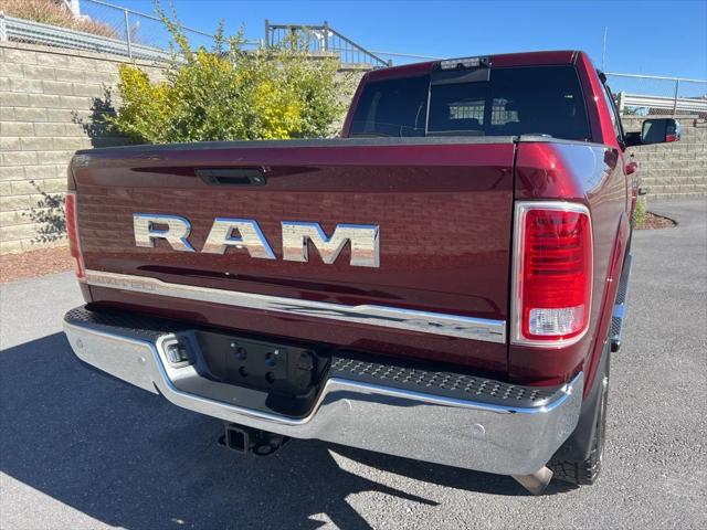 2017 RAM 2500 Limited Crew Cab 4x4 64 Box 2017 RAM 2500 Limited Crew Cab 4x4 64 Box