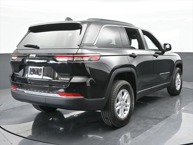 2024 Jeep Grand Cherokee Laredo 4x2