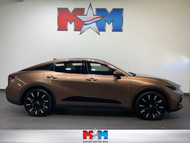 2025 Toyota Crown Platinum 2025 Toyota Crown Platinum