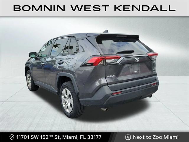 2022 Toyota RAV4 LE 2022 Toyota RAV4 LE