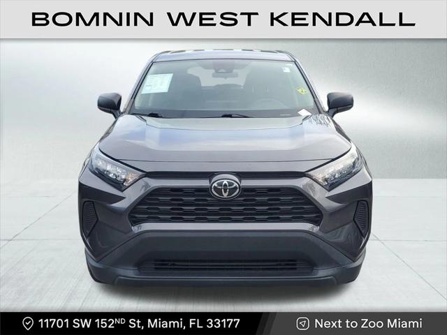 2022 Toyota RAV4 LE 2022 Toyota RAV4 LE