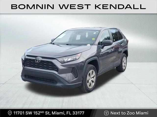 2022 Toyota RAV4 LE 2022 Toyota RAV4 LE