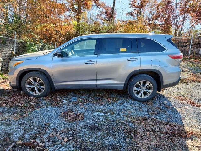 2015 Toyota Highlander LE Plus V6 2015 Toyota Highlander LE Plus V6