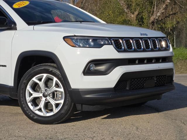 2025 Jeep Compass Latitude 4x4 2025 Jeep Compass Latitude 4x4