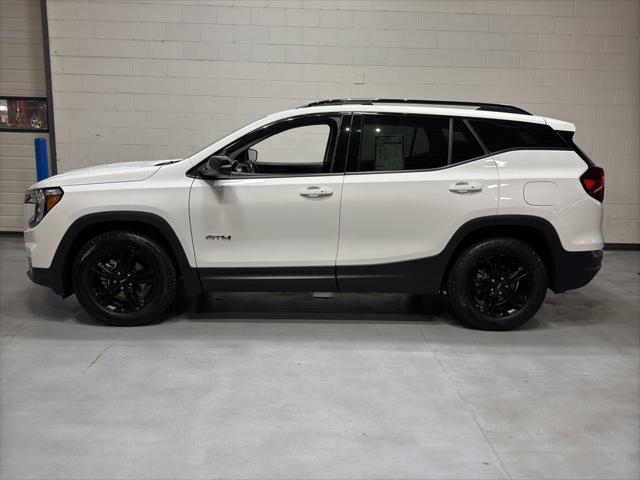 2022 GMC Terrain AWD AT4 2022 GMC Terrain AWD AT4