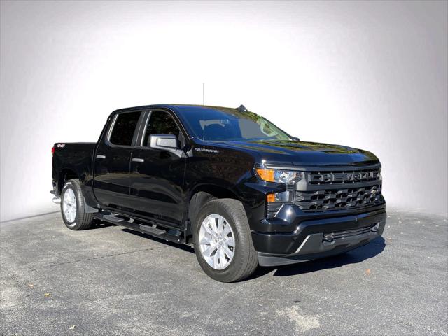 2022 Chevrolet Silverado 1500 4WD Crew Cab Short Bed Custom 2022 Chevrolet Silverado 1500 4WD Crew Cab Short Bed Custom