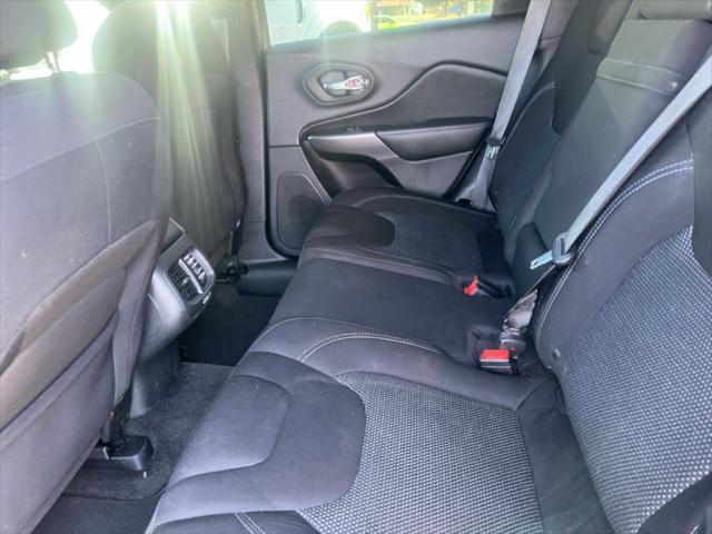 2019 Jeep Cherokee Latitude FWD 2019 Jeep Cherokee Latitude FWD