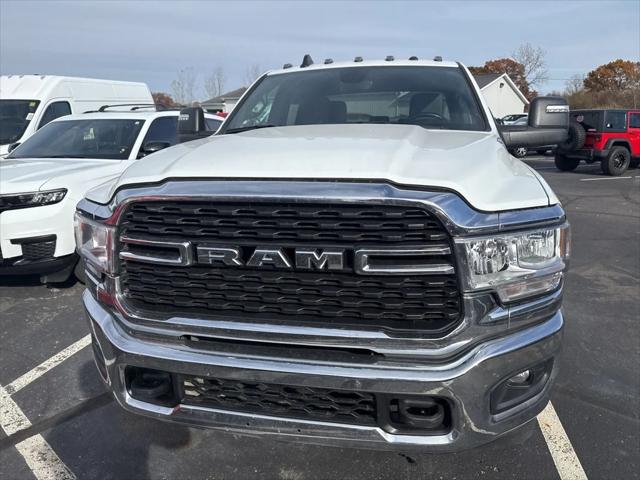 2023 RAM 3500 Big Horn Crew Cab 4x4 8 Box 2023 RAM 3500 Big Horn Crew Cab 4x4 8 Box
