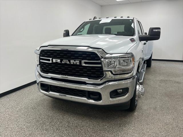2023 RAM 3500 Big Horn Crew Cab 4x4 8 Box 2023 RAM 3500 Big Horn Crew Cab 4x4 8 Box