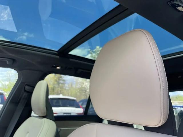 2026 Volvo XC90 Plug-In Hybrid Plus, T8 AWD, Electric/Gasoline, Bright, 7 Seats
