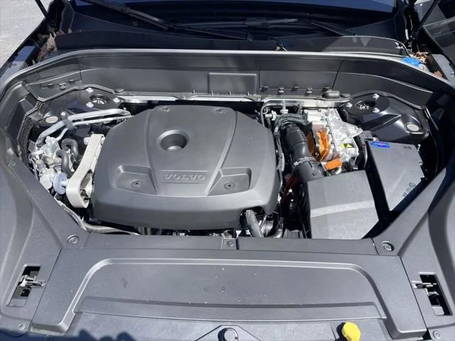 2026 Volvo XC90 Plug-In Hybrid Plus, T8 AWD, Electric/Gasoline, Bright, 7 Seats
