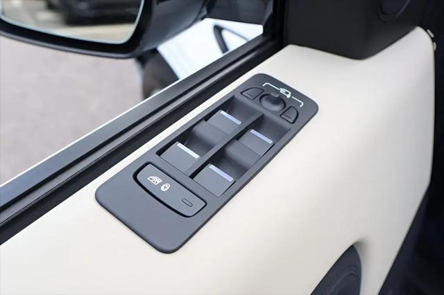 2025 Land Rover Discovery Sport S