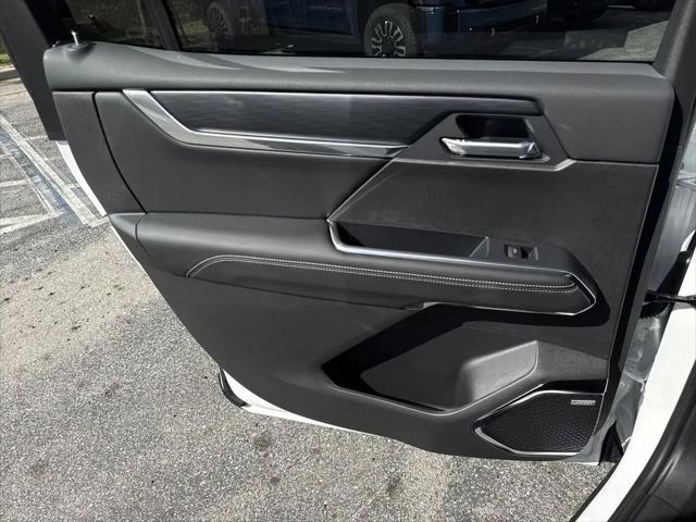 2026 GMC Acadia Elevation FWD