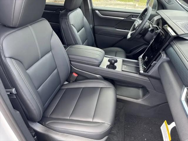 2026 GMC Acadia Elevation FWD