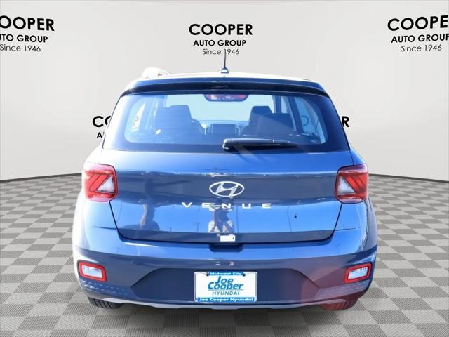 2026 Hyundai Venue SEL w/Two-Tone Roof