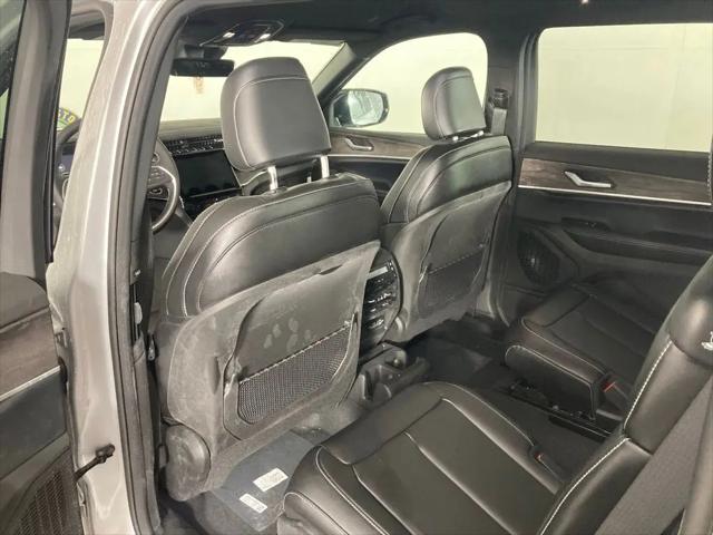 2025 Jeep Grand Cherokee L Limited 4x4