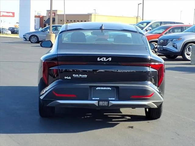 2025 Kia K4 LXS