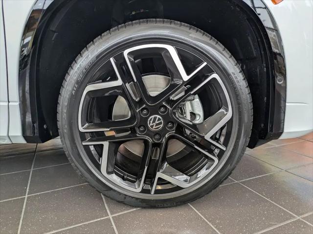 2026 Volkswagen Tiguan SEL R-Line Turbo