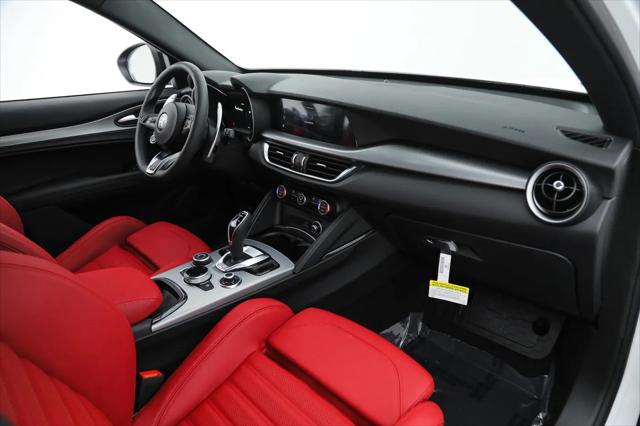 2025 Alfa Romeo Stelvio Sprint AWD