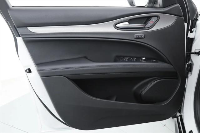 2025 Alfa Romeo Stelvio Sprint AWD