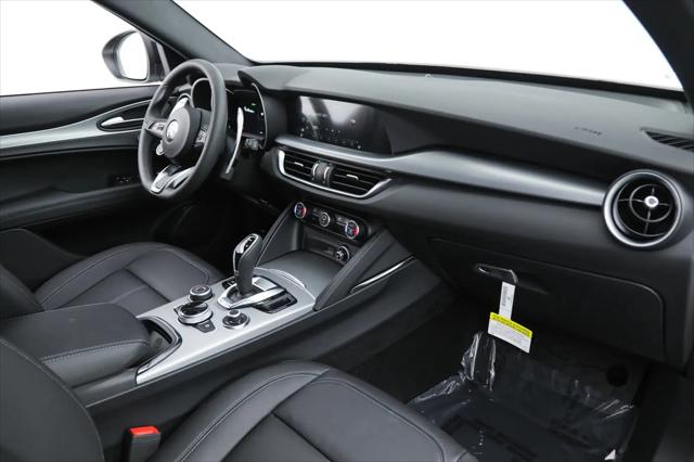 2025 Alfa Romeo Stelvio Sprint AWD