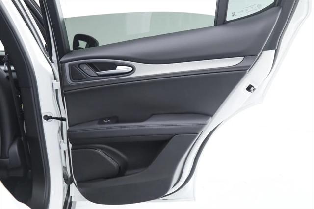 2025 Alfa Romeo Stelvio Sprint AWD