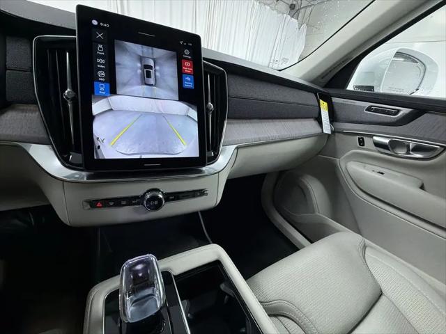 2026 Volvo XC90 Ultra, B6 AWD Gas (mild hybrid), Gasoline, Bright, 7 Seats