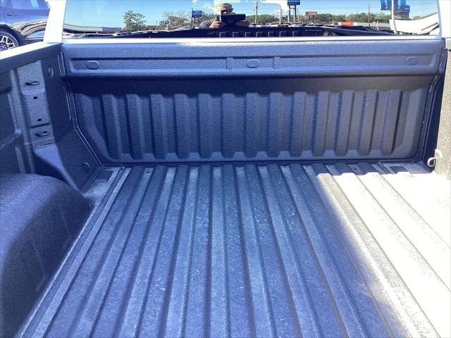 2026 Chevrolet Silverado 1500 2WD Crew Cab Short Bed Custom