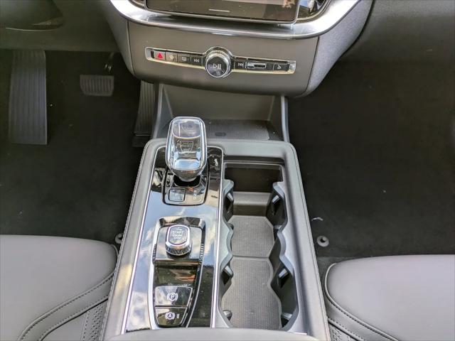 2026 Volvo XC90 Plus, B6 AWD Gas (mild hybrid), Gasoline, Bright, 7 Seats