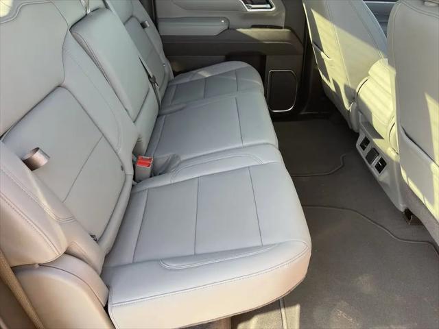 2026 GMC Sierra 2500HD Crew Cab, Standard Bed, SLT, 4WD