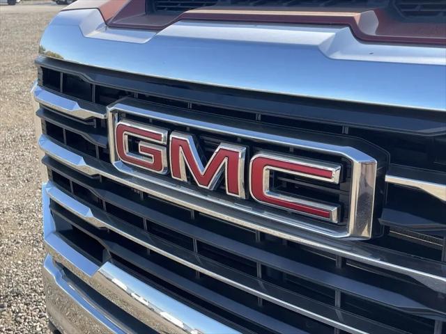 2026 GMC Sierra 2500HD Crew Cab, Standard Bed, SLT, 4WD