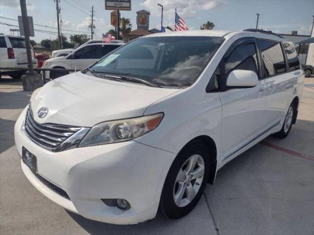 2013 Toyota Sienna LE V6 8 Passenger for sale in Houston, TX