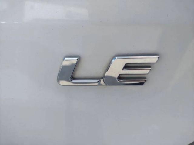 2013 Toyota Sienna LE V6 8 Passenger