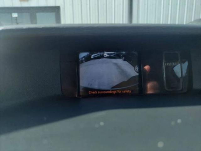 2013 Toyota Sienna LE V6 8 Passenger