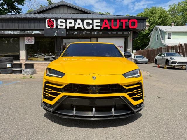 2020 Lamborghini Urus Base