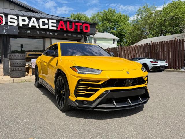 2020 Lamborghini Urus Base