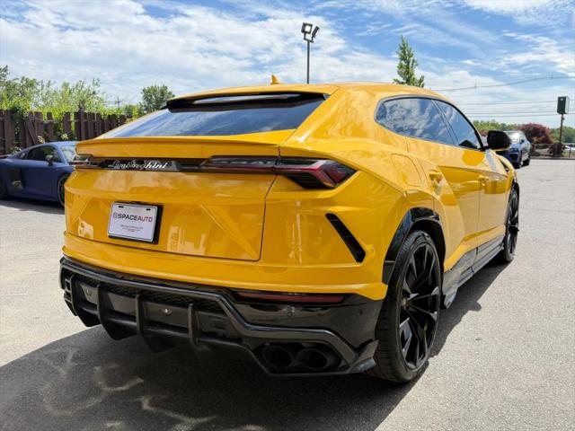 2020 Lamborghini Urus Base