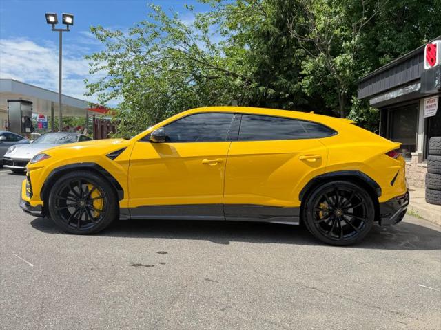 2020 Lamborghini Urus Base