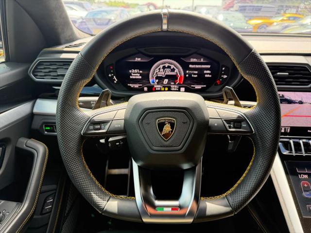 2020 Lamborghini Urus Base