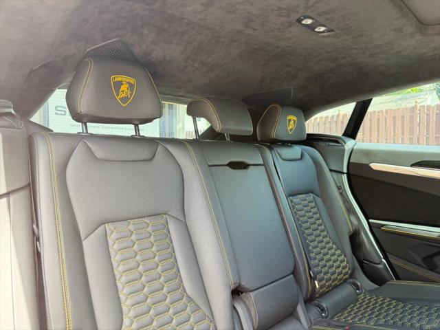 2020 Lamborghini Urus Base
