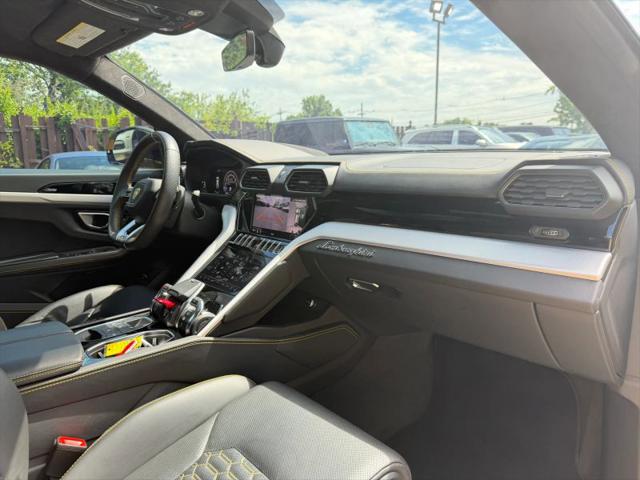 2020 Lamborghini Urus Base