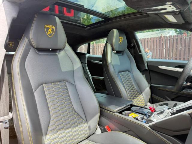 2020 Lamborghini Urus Base